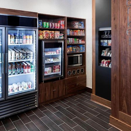 Courtyard By Marriott Richmond Downtown Hotel Екстериор снимка