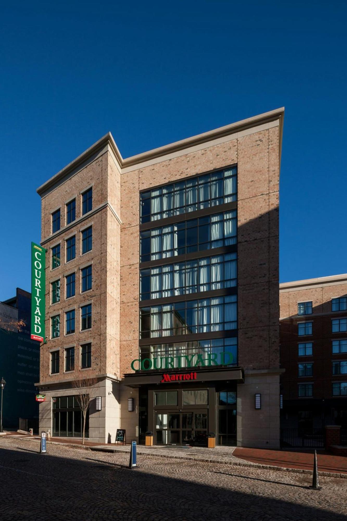 Courtyard By Marriott Richmond Downtown Hotel Екстериор снимка