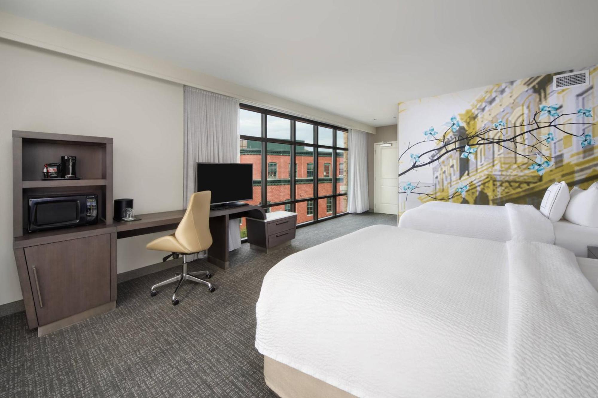 Courtyard By Marriott Richmond Downtown Hotel Екстериор снимка