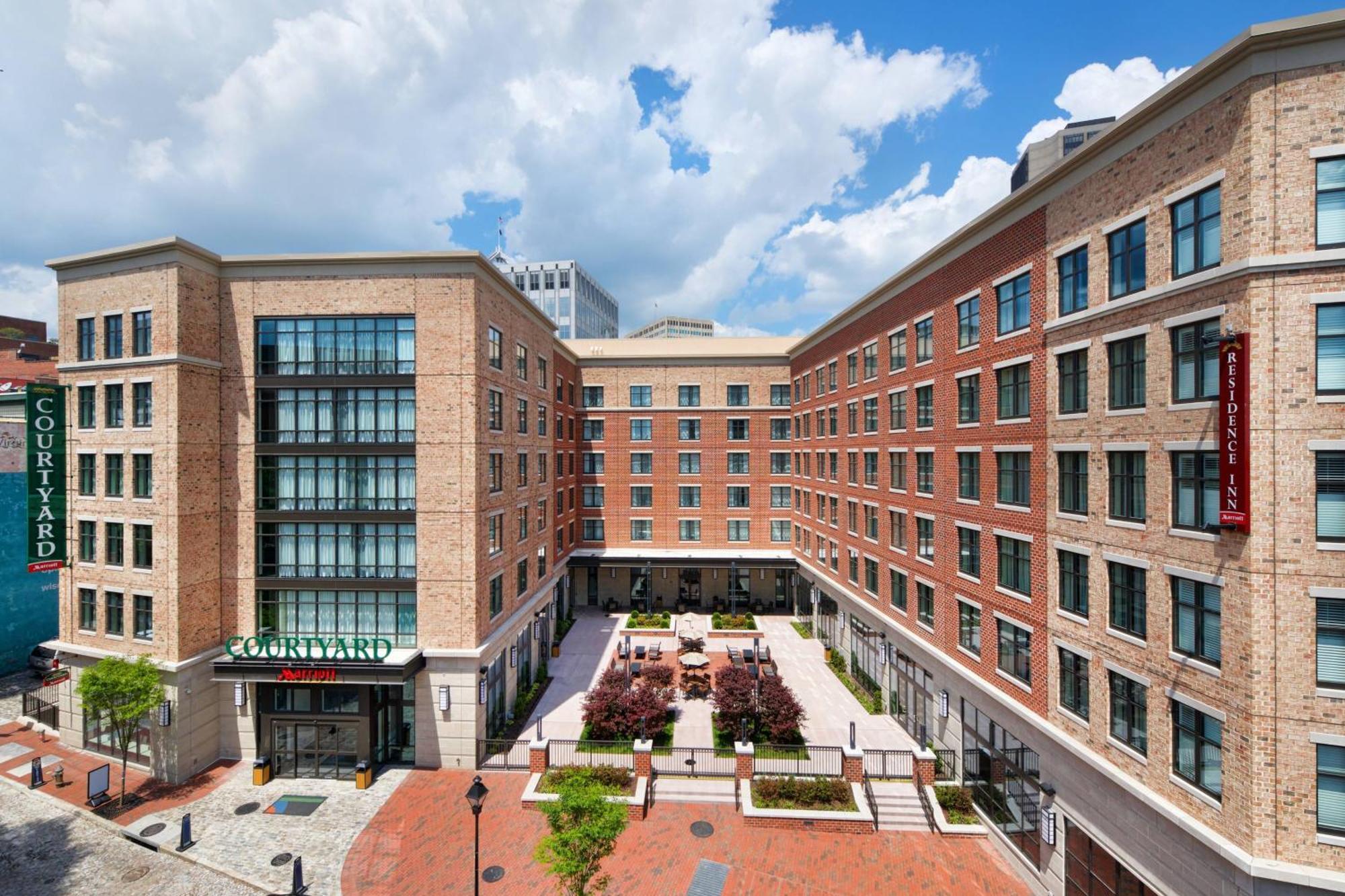 Courtyard By Marriott Richmond Downtown Hotel Екстериор снимка