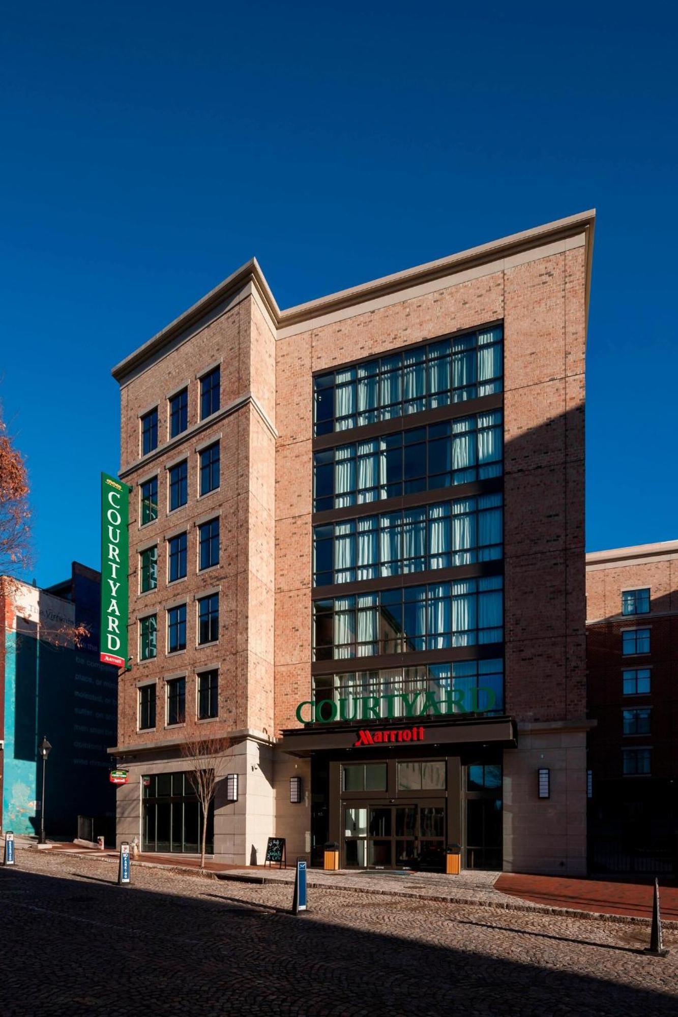 Courtyard By Marriott Richmond Downtown Hotel Екстериор снимка